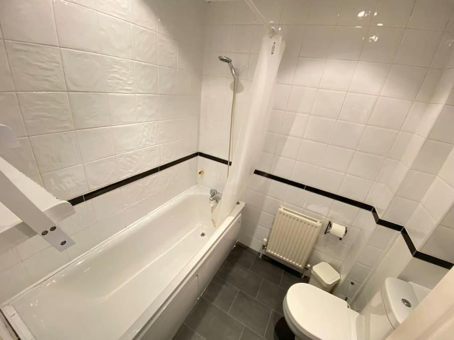 Wonderful Baker Street Flat! Apartment Лондон Екстериор снимка